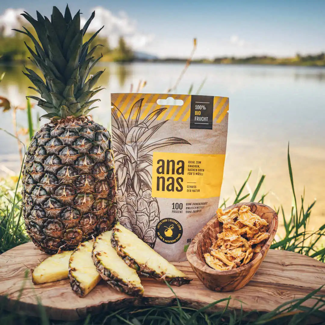 Getrocknete Bio-Ananas von Lafiya Food – 100% natürliche Frucht ohne Zuckerzusatz, ungeschwefelt und nachhaltig produziert.